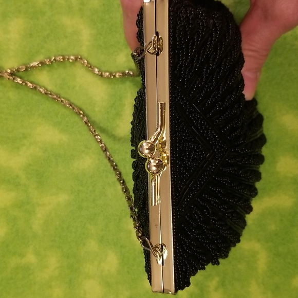 Black beaded seashell handbag - Picture 6 of 10